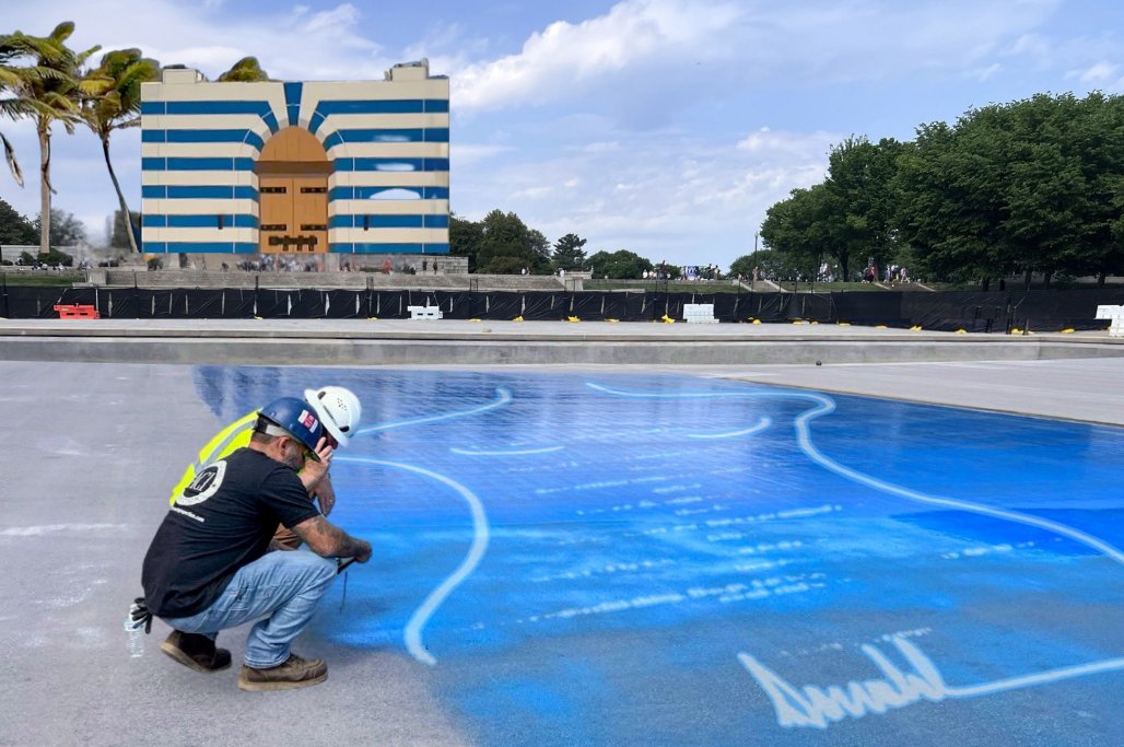 Anonymous tweet media