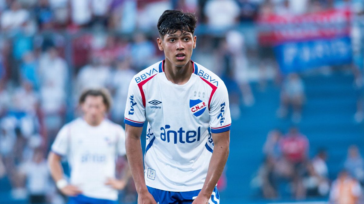 JuanitoGuerraV's tweet photo. Agustín Dos Santos convocado por Marcelo Bielsa para la preparación de Uruguay en el Mundial 🇺🇾 

Federico Bais, Román Clemmate, Luciano González, de #Nacional, también serán sparrings convocados. 

@TIRANDO1010 
@lasvoces_futbol https://t.co/II8F5ccu1Z