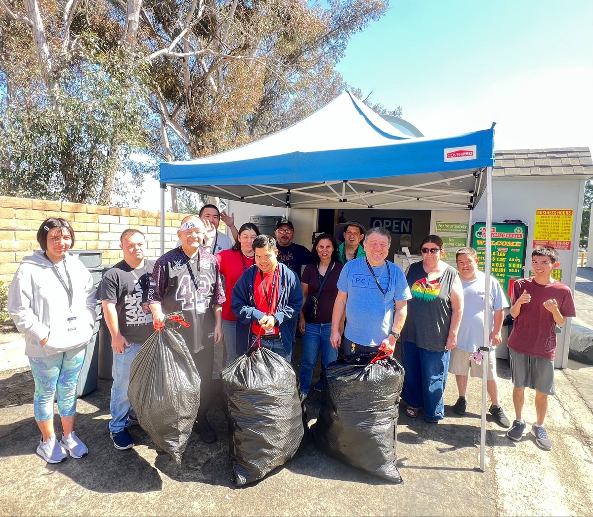 Small actions. Big impact. So proud of this crew for giving back 🌍✨
.
.
.
#recycle  #earthday #stronger together #DREAMSirvine #DREAMSofamerica #communitybased #AdultDayProgram #CommunitySupport #AdultCare #DayProgramLife #CommunityCare #LocalSupport #CommunityPrograms