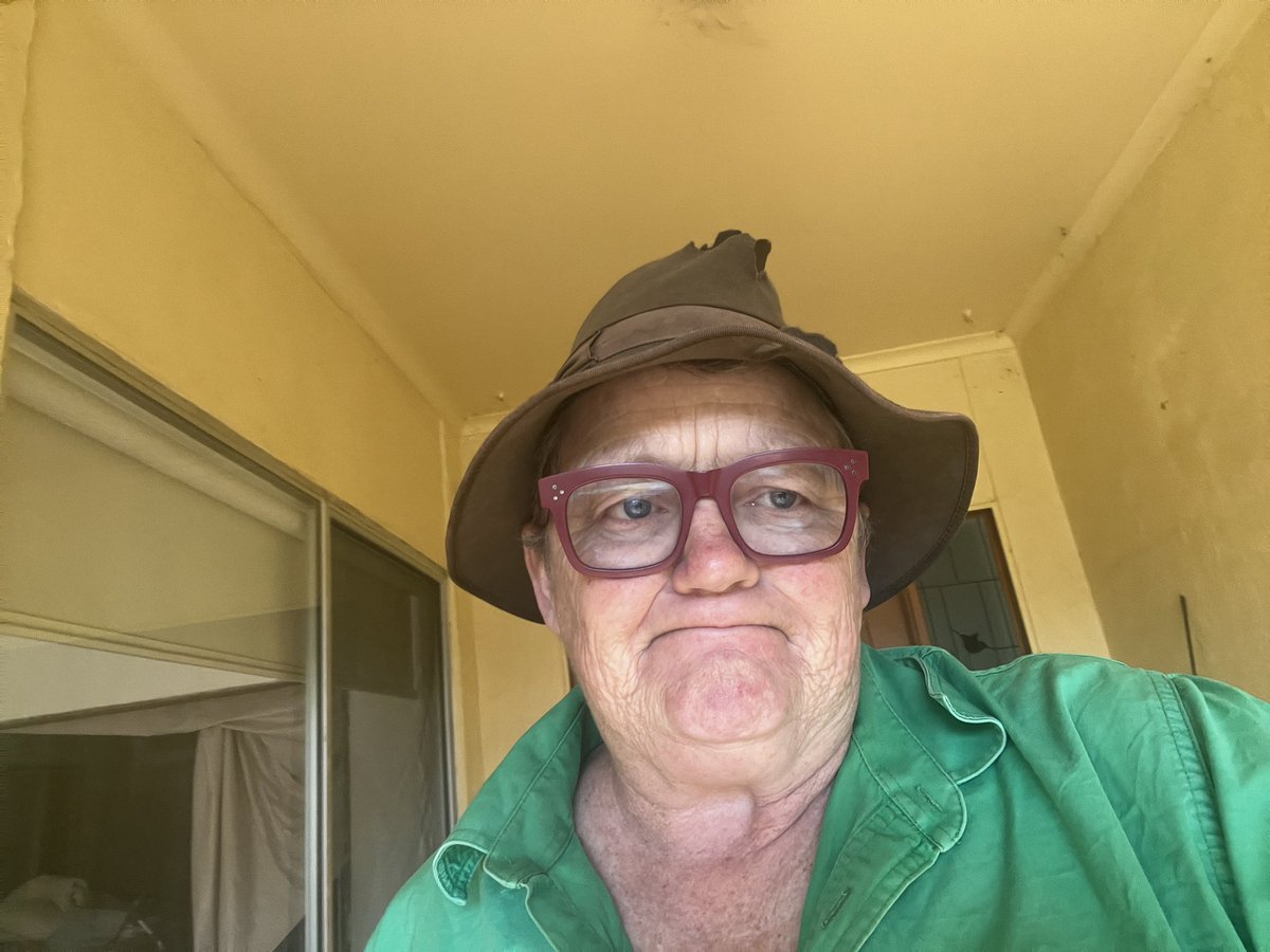 KateKak's tweet photo. The Farmer 

A war poem by female English poet Fredegond Shove (1889-1949) #ANZAC #Agtwitter #lestweforget https://t.co/XwrYmhxROy