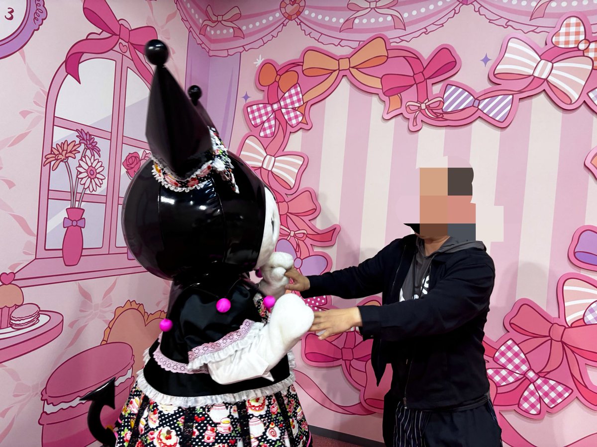 kj_h16's tweet image. そして、#キャラクターグリーティングファンスタジオ へ❗️幾つか選べたけど、#クロミ をチョイス❗️昔、#テレ東 系で #マイメロ アニメ📺やっていたんだよ😆意外とマイメロがホンワカしている性格でクロミがはっきりしている性格で、バイキンマンみたいにちょっかい出すストーリーだった様な🤗