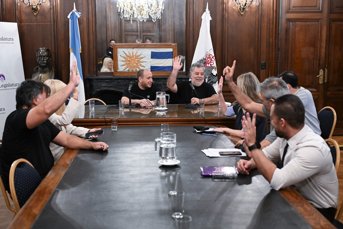 Legislatura CABA tweet media
