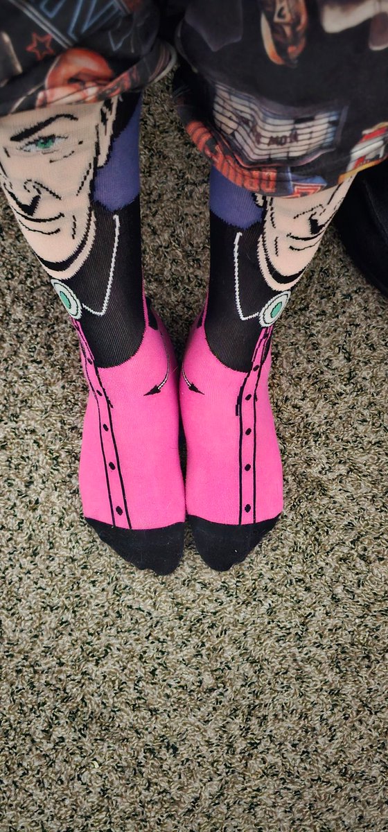 I'm all dressed for the occasion. A #TheLastDriveIn special calls for the whole outfit; shirt, pants, and socks.

Who else is Last Drive-In ready?

@fadingarcader 
#MutantFam
#HorrorCommunity