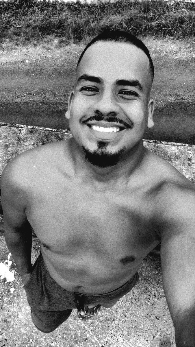 AAc4100's tweet photo. Gordo pero feliz 🔥🫡 https://t.co/kfKw9wRqVM