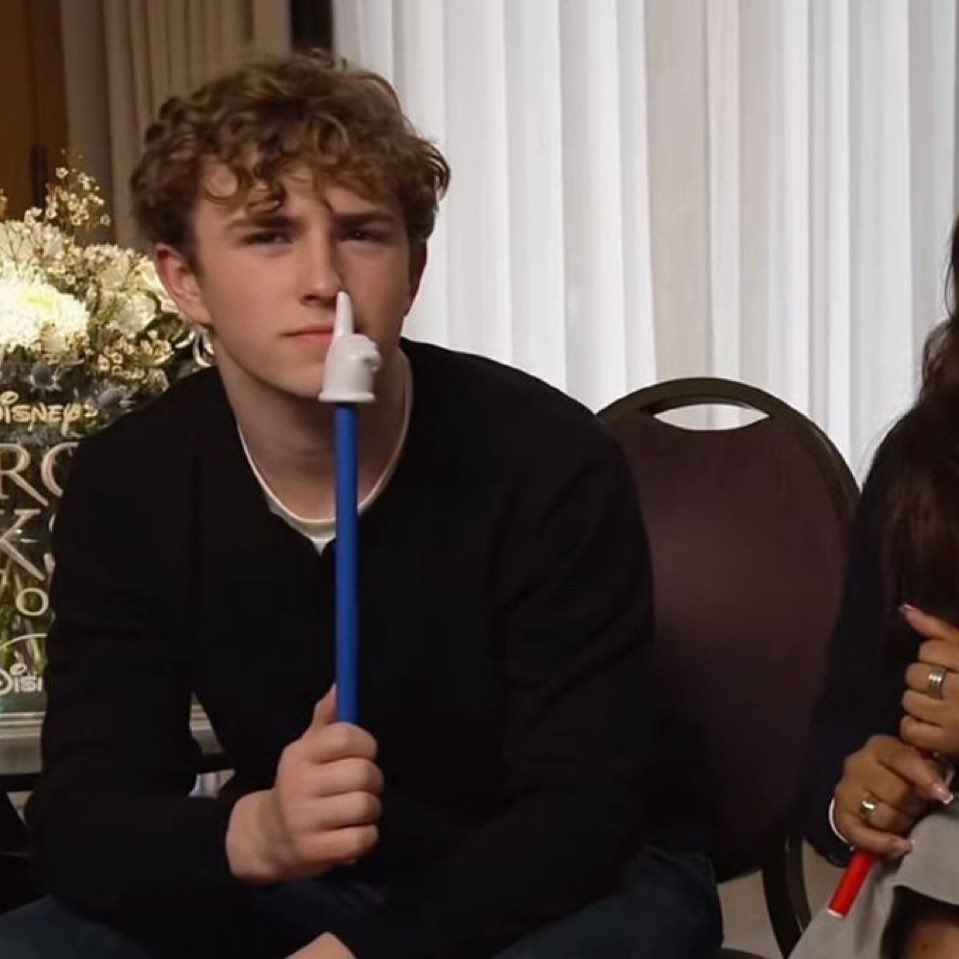 thomas Ψ tweet media