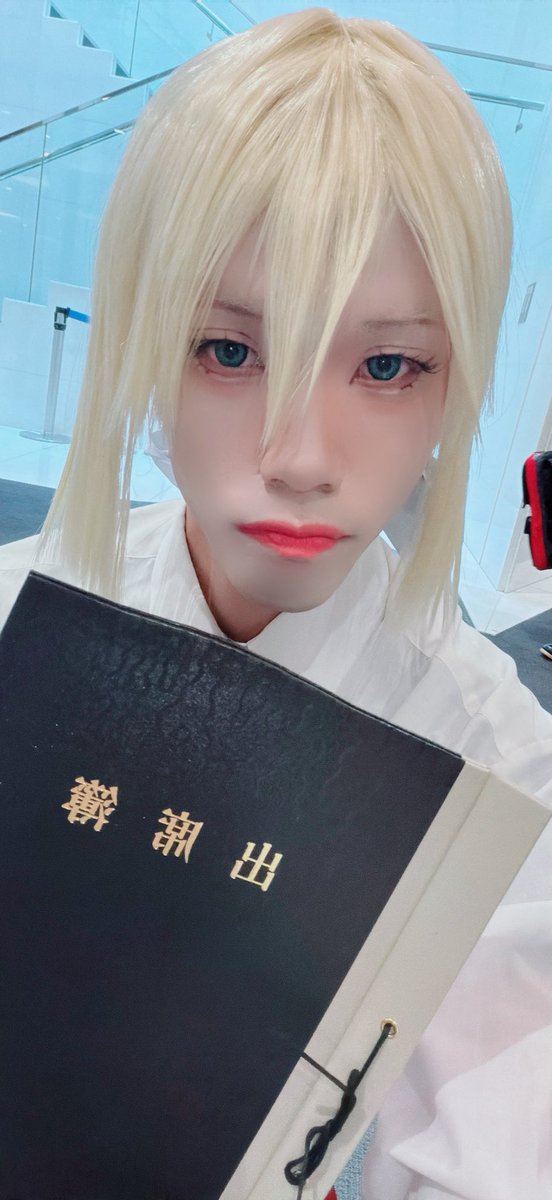 そこの星詠み☄️ゆん ホロクル11th【A-03-04】売り子 tweet media