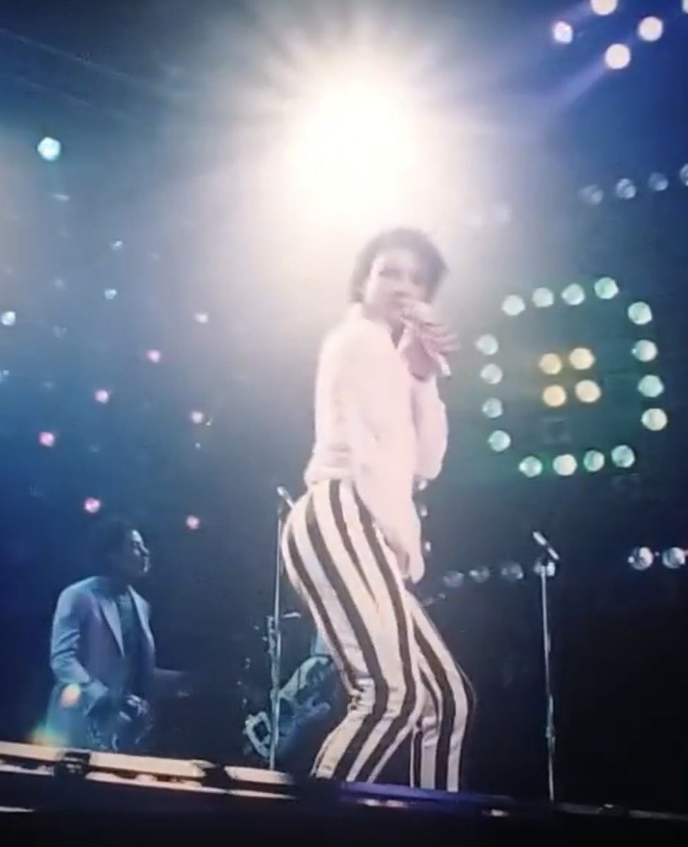 🌈PDC JOHN BRANCA TEM 15 MINUTOS DE SCREENTIME tweet media