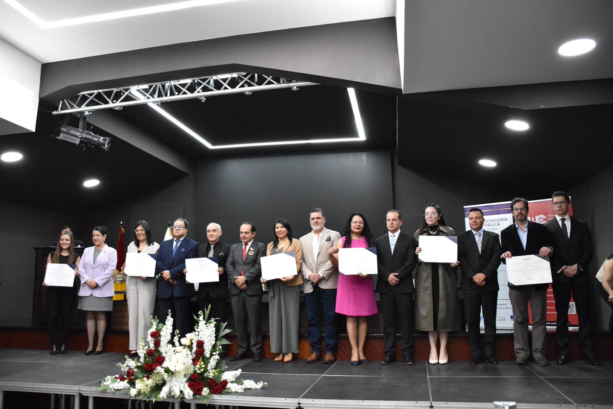 upsalesianaec's tweet image. ¡Orgullo nacional! |  Nuestros Consultorios Jurídicos Gratuitos de la #UPS siguen marcando la diferencia.

La Defensoría Pública premió el esfuerzo de nuestras sedes por garantizar el acceso a la justicia durante el 2025. ⚖️

🥇 Sede Quito: #1 en Cobertura
 💪 Sede Cuenca: