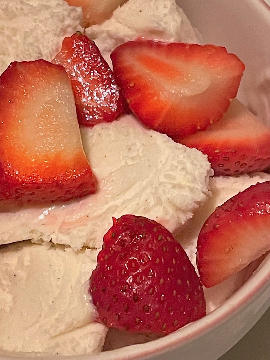 amy 🕯️ tweet media