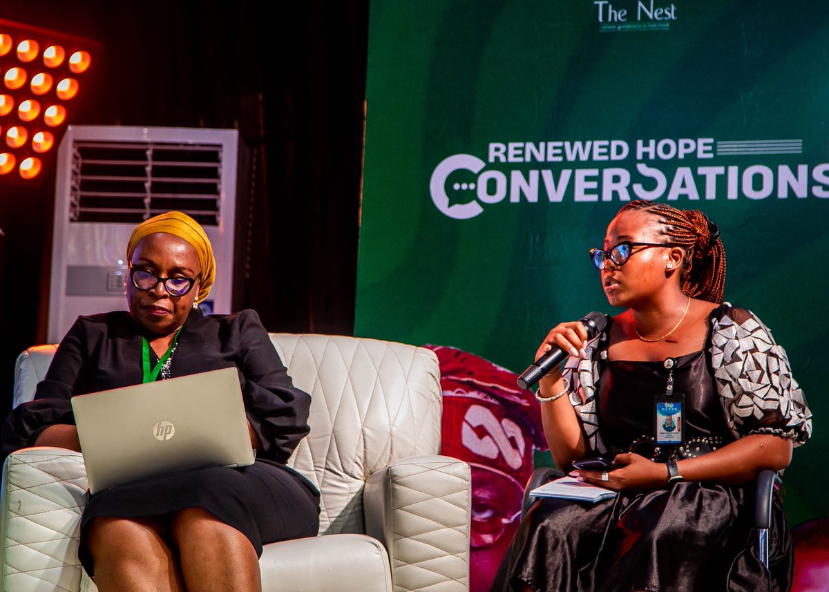 apcngyouthwing's tweet image. If you were not in this room, you missed it.

The Q&amp;amp;A session at the University of Abuja was electric, students were fully engaged, excited, and bold in asking questions and sharing perspectives.

#renewedhopeconversation
#apcyouthwing
#goviral