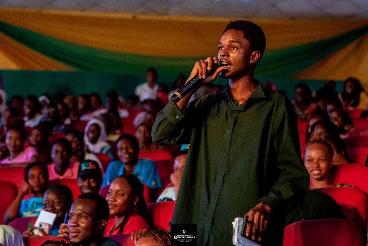 apcngyouthwing's tweet image. If you were not in this room, you missed it.

The Q&amp;amp;A session at the University of Abuja was electric, students were fully engaged, excited, and bold in asking questions and sharing perspectives.

#renewedhopeconversation
#apcyouthwing
#goviral