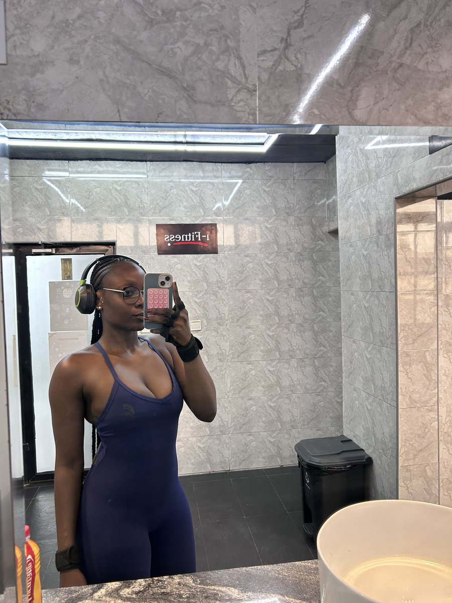 Tomiwa💋 tweet media