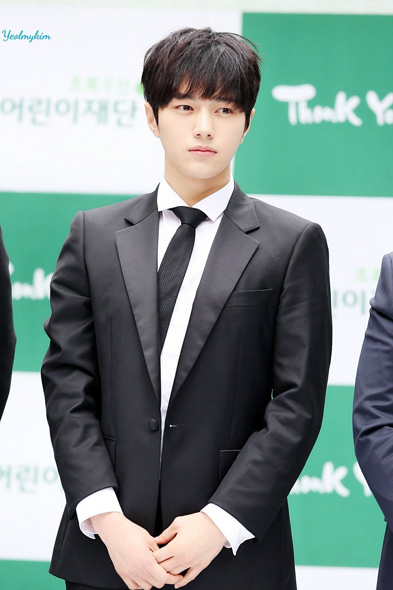 kmsL_ove_4ever's tweet image. #김명수 #명수 #L #엘  #INFINITE #인피니트
20170425 
초록우산어린이재단 홍보대사 위촉식

🍀