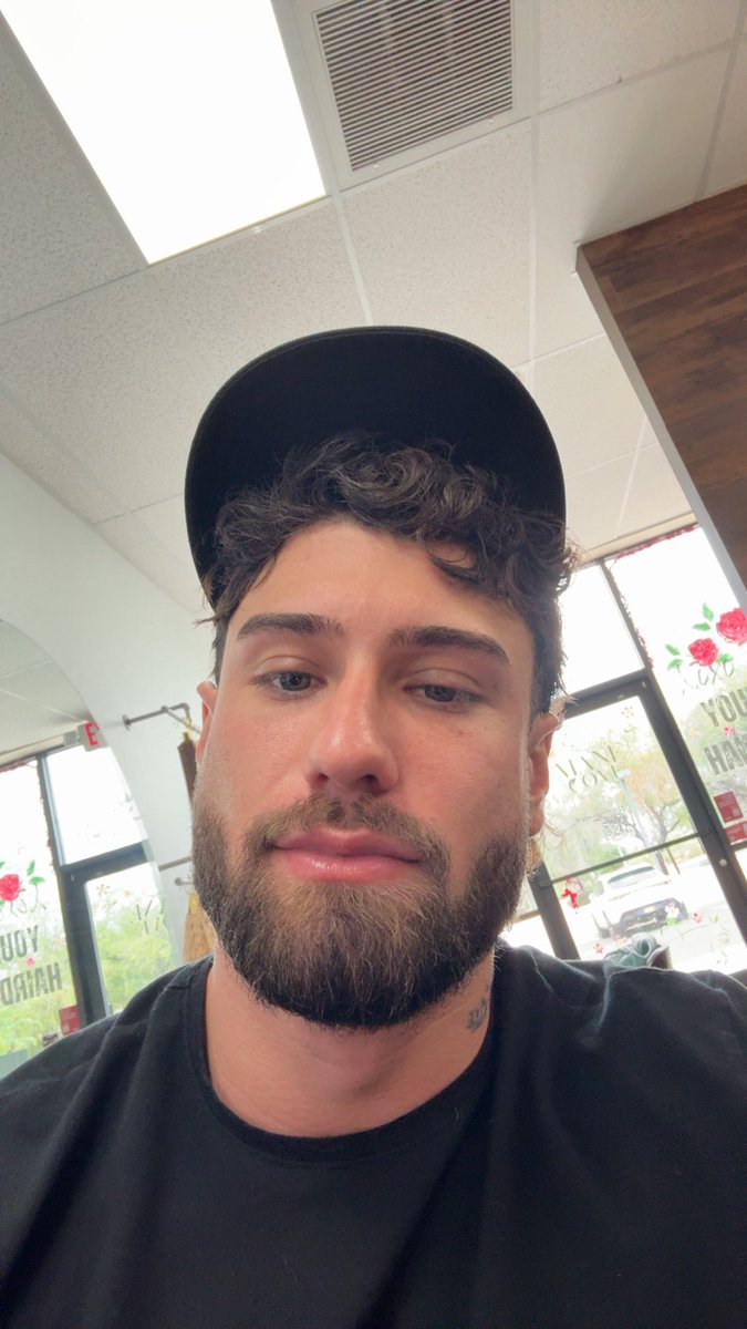 Romeobaca tweet media