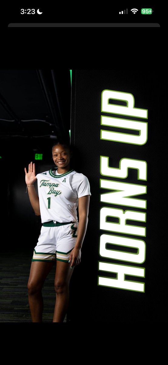 Savannah Curry tweet media