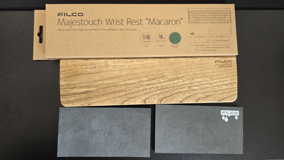 msy4lc's tweet photo. 昔majestouch stingray使ってました。今思うとキーキャップがプレートに当たってうるさいキーボードでしたが笑
先週マカロンの市場在庫が少なくなってきてる気がしたんでたまたま買い増ししておいてよかった。FILCO天然木リストレストはマジで最高。お世話になりました https://t.co/ZvsxxnLpw1