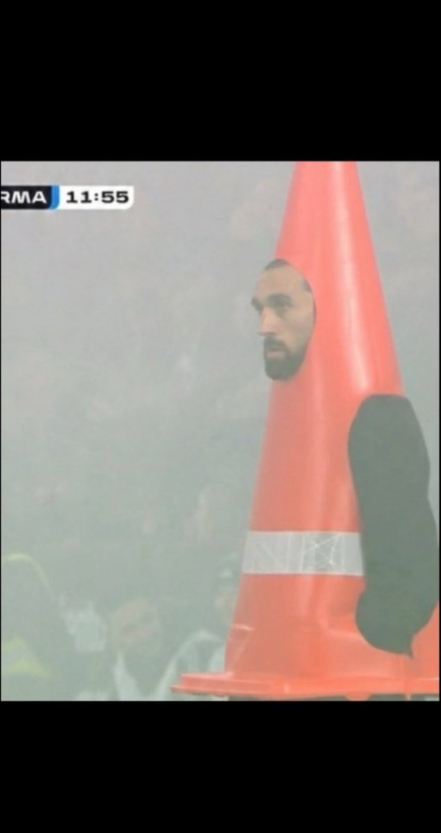 R__M_711_- tweet media