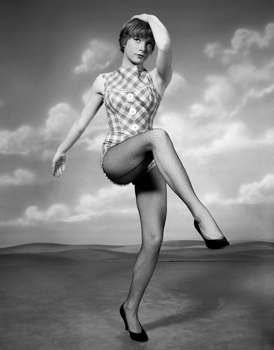 HansomRansom4's tweet image. Happy birthday Shirley MacLaine. #shirleymaclaine #actress #dancer #author #singer #termsofendearment#sweetcharity #beingthere #postcardsfromtheedge