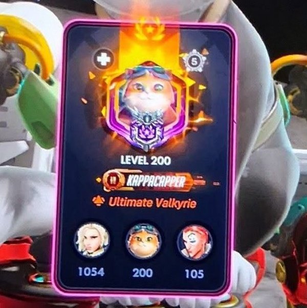 Im so fucking scared WHO IS THIS