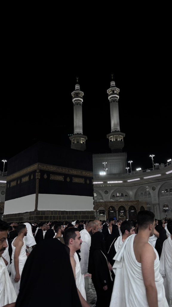 BoDe09_'s tweet photo. اللهم يسر امورنا كما يسرت عمرتنا 🤍 https://t.co/vHaL3WsgwR