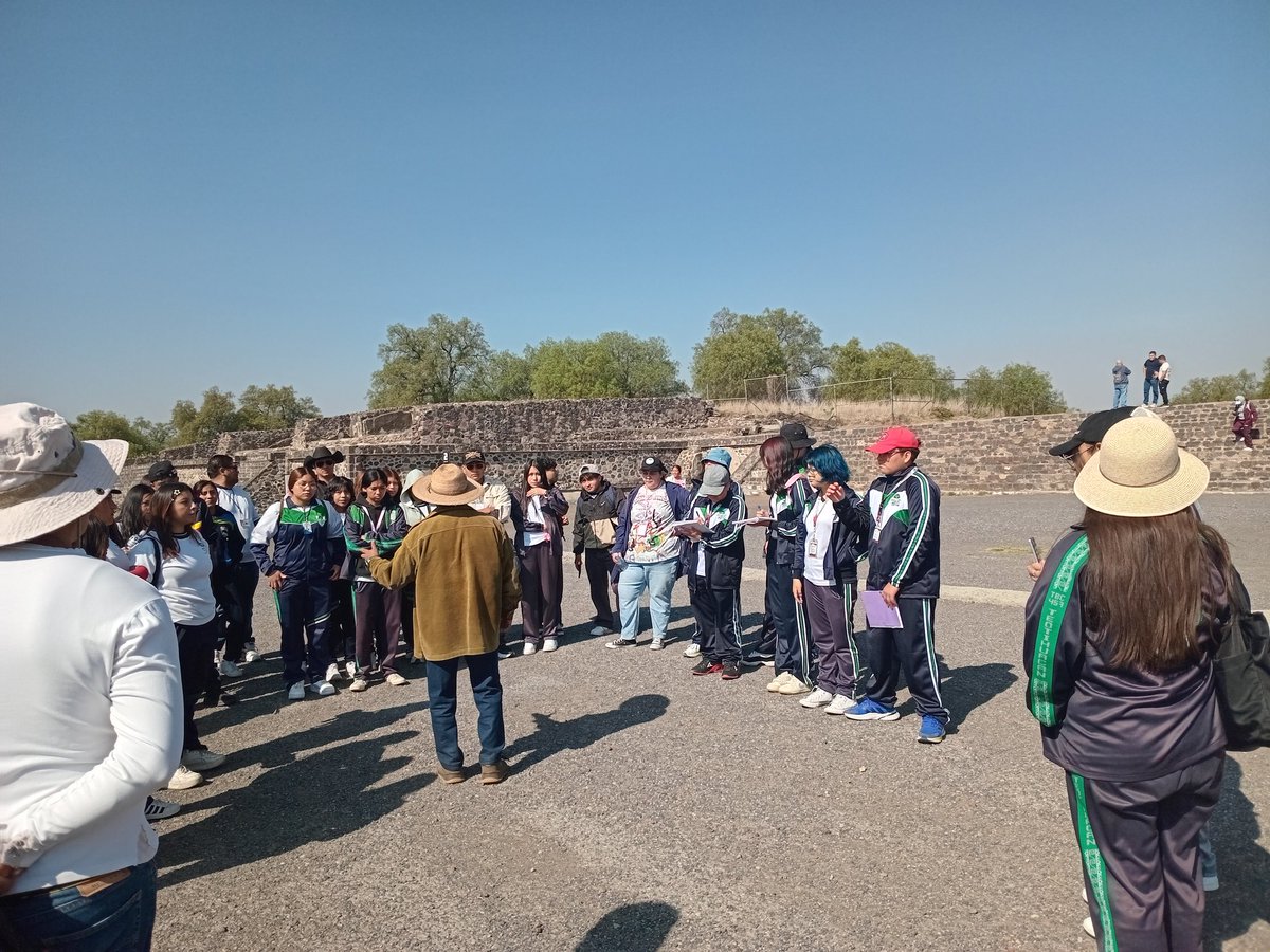 num_517's tweet photo. TBC 517. Participación de la Comunidad estudiantil en la visita didáctica a la Zona Arqueológica de Teotihuacán: "Raíces del México Antiguo." @SEMSedomex @TbcVallede @Edomex_TBC https://t.co/QpcPuQ7zga