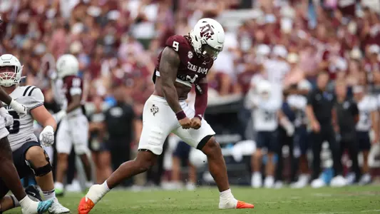 jaron_may's tweet photo. The Bengals are drafting Texas A&amp;M edge Cashius Howell with the 41st overall pick.

*First Team All-American
*SEC Defensive Player of the Year
*11.5 sacks, 14 TFL, 31 tackles

@WLWT https://t.co/AsOTYMz530