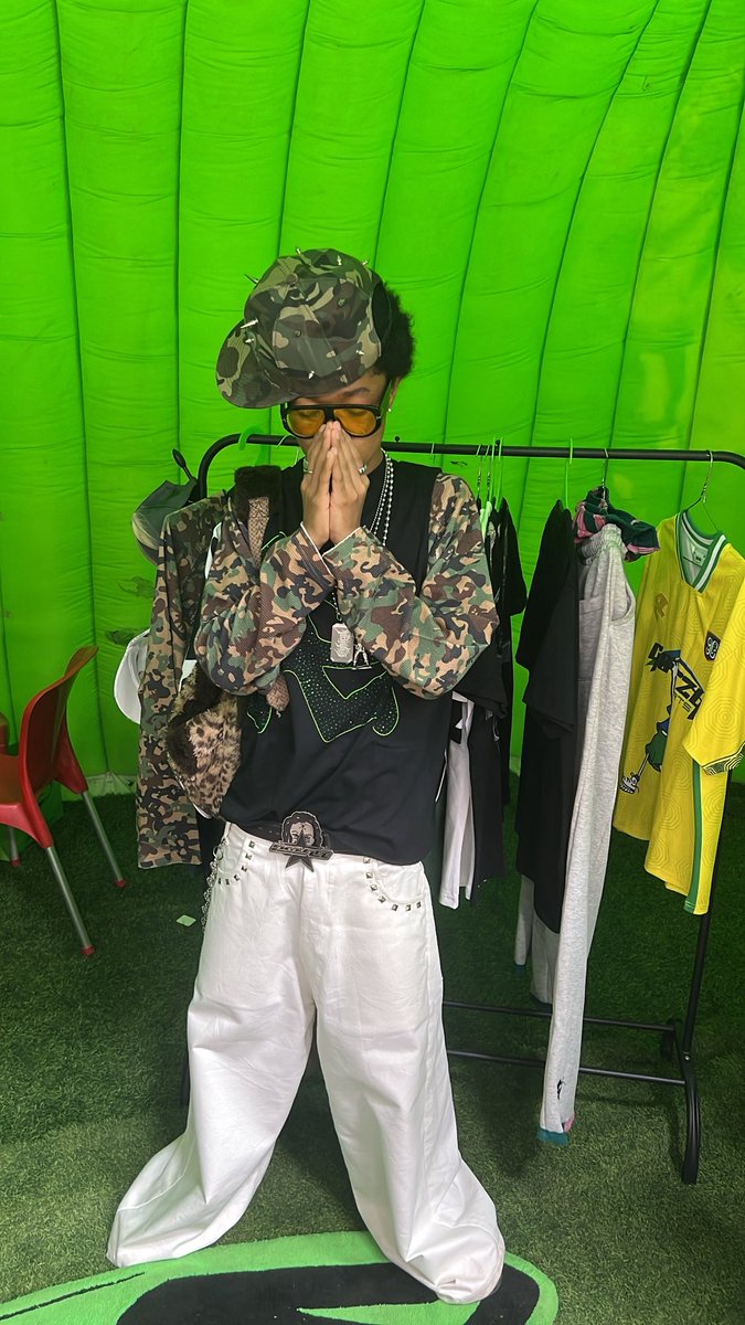 lee tweet media