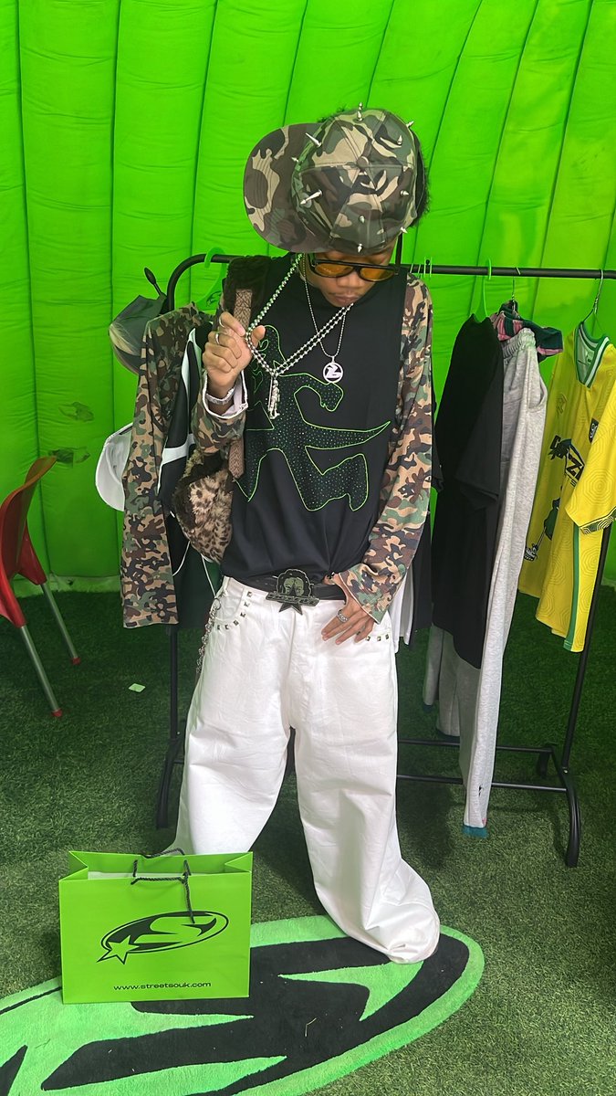 lee tweet media