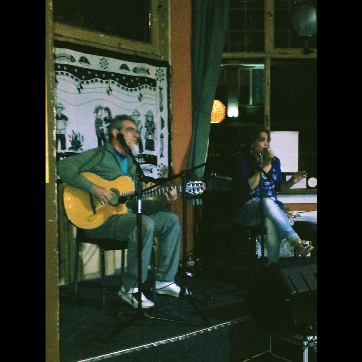 DanPin1954's tweet photo. 2013 - "DANILO PINHEIRO LIVE 071" CON NIKITI DÚO (LANIA MAIA) EN 'TIA MARIA BAR' LONDRES - INGLATERRA https://t.co/tMFOCCeQjW