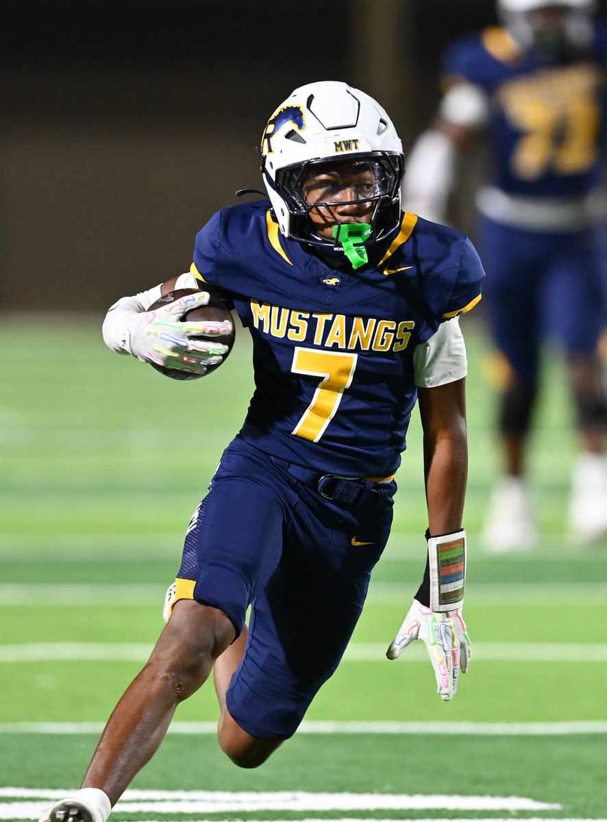 diggymc2's tweet photo. Senior Szn loading! Players Make Plays!! 🎰🎰☎️☎️ #SlotMachine #WR #PR #KR #2027 #MrVersatile #MakePlays #AGTG @RANCHBOYSTRACK @CyRanchFB @CoachScottTX @WRAB50 @carrier_teddy @Coach_Ware @rashadbobino44 @J_Hines74 @Coach_Herrera76 @Coach_Wozniak @Coach_C_Beal @shwstppr34 @VickersonKevin @TFloss32 @JGonzalesJr10 @Footwork_King @dctf @GPowersScout @joeagleason