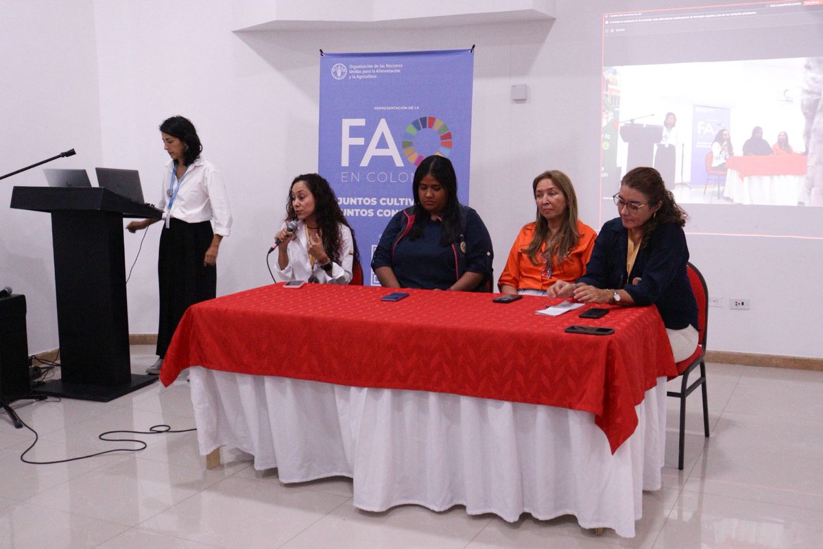 FedepalmaOrg's tweet photo. En Santa Marta, Fedepalma y @CenipalmaOrg participaron en la sesión #100 de la Mesa Técnica Agroclimática de Magdalena, Cesar, La Guajira y Atlántico. 

Durante este espacio se contó con la participación de la @FAO_Colombia, @IDEAMColombia, @MinAgricultura, @Gobatlantico, @SomosAGROSAVIA, así como otras entidades público-privadas y otros gremios productivos del Caribe, con el propósito de continuar fortaleciendo una agricultura más resiliente y sostenible.