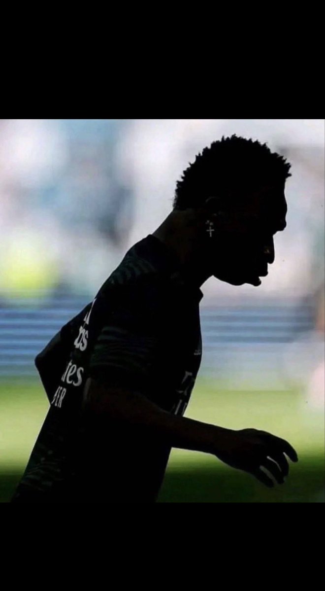 R__M_711_- tweet media