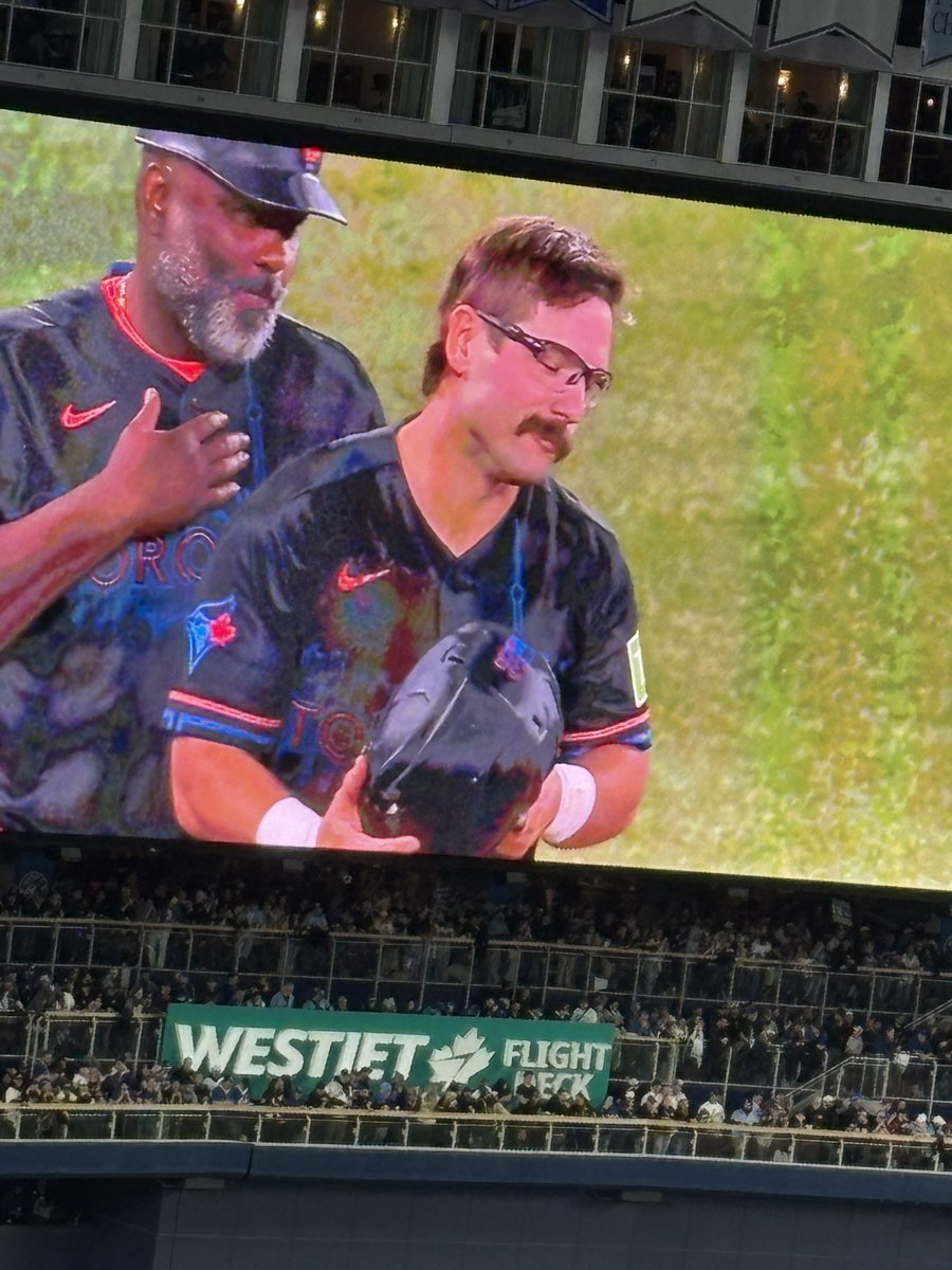 Ellielelll's tweet image. photos you have never seen of davis before bc i took them🤭🫶 #BlueJays