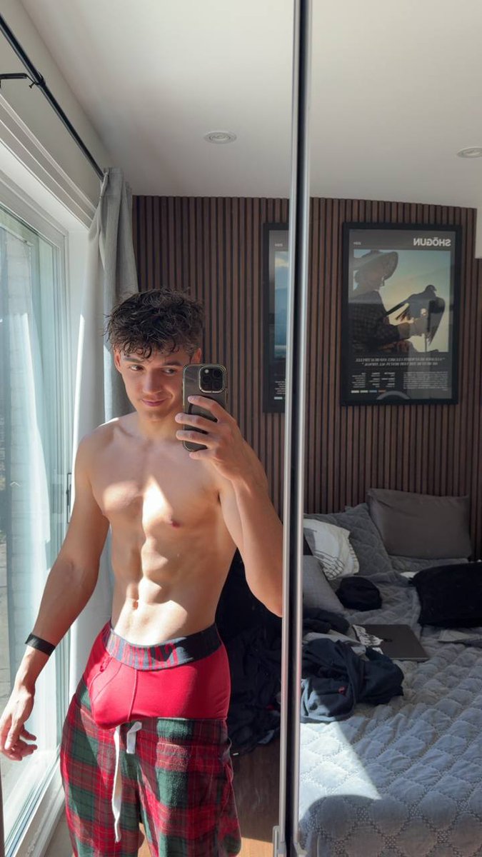 b3njacastill0's tweet image. Would you swipe right?

Check for more 🌶️👇🏼

hoo.be/daniel.edwin