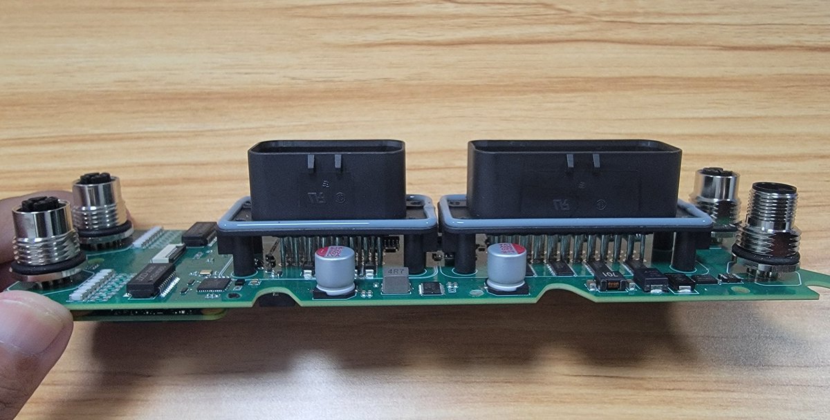 Open_Embed's tweet image. The rugged RaspberryPi  controller with I P67 capability. And a Codesys license is optional. 
#AI #raspberrypi #robot #AGV ＃AMR #PLC