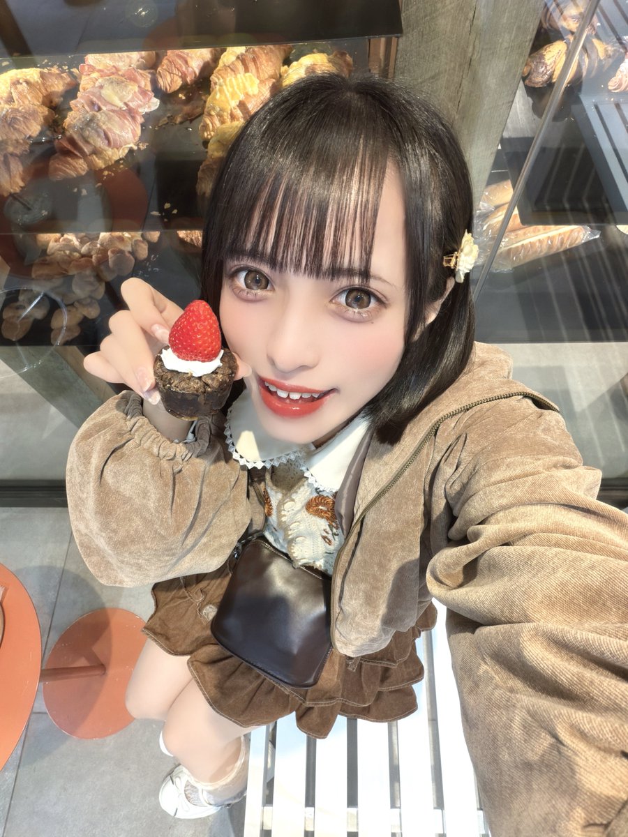 篠宮咲綾(Blueberry Girls) tweet media