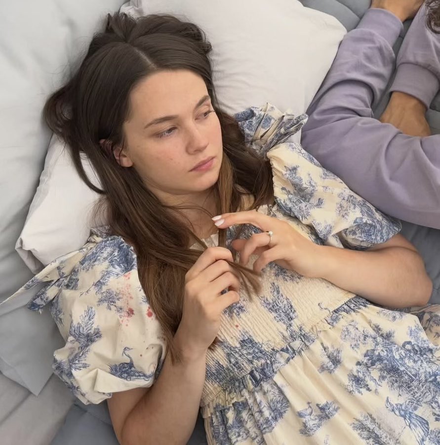 val ୨ৎ tweet media