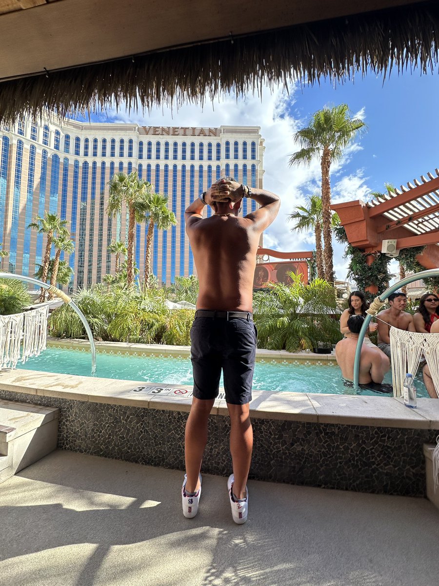 Barstool Spring Break tweet media
