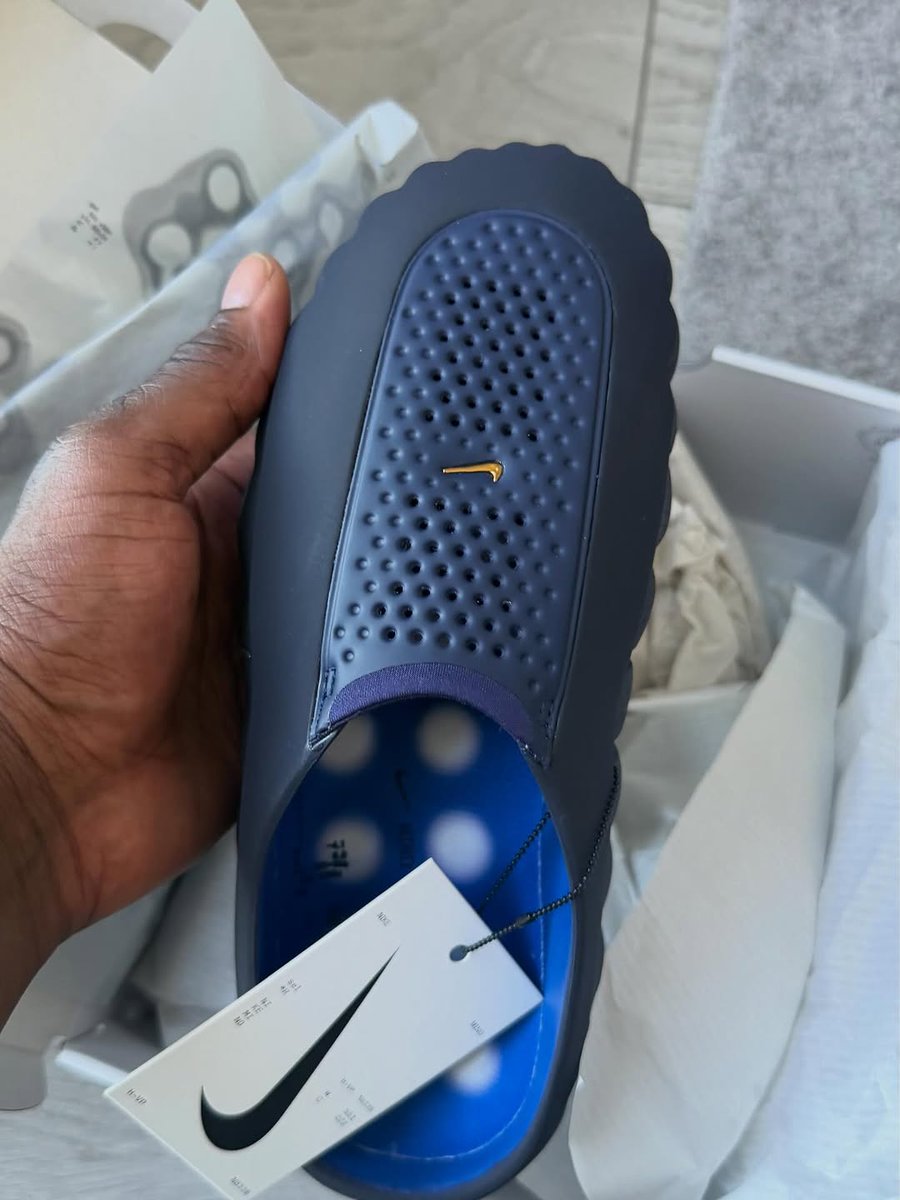 JustFreshKicks tweet media