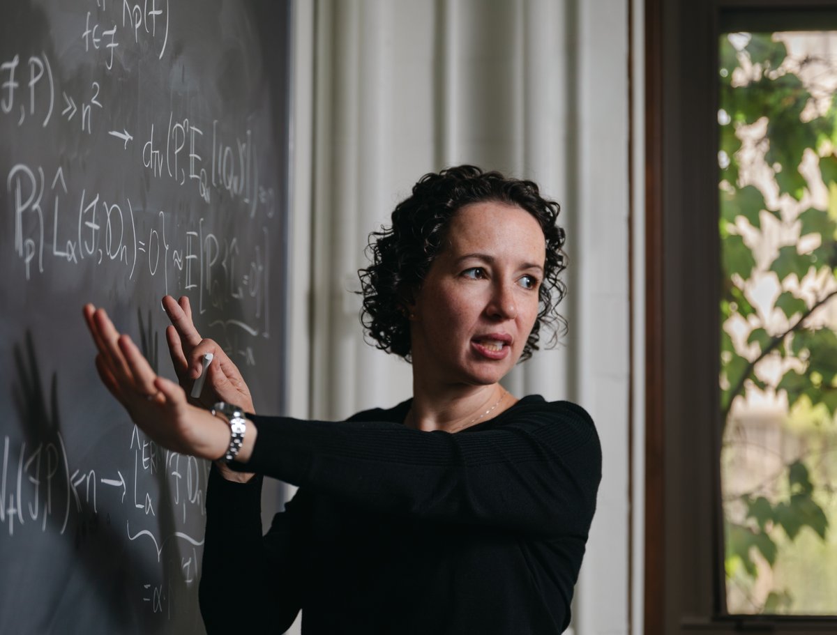 theNASciences's tweet image. Congratulations Rina F. Barber of @UChicago, newly inducted #NASmember! #NAS163 #statistics