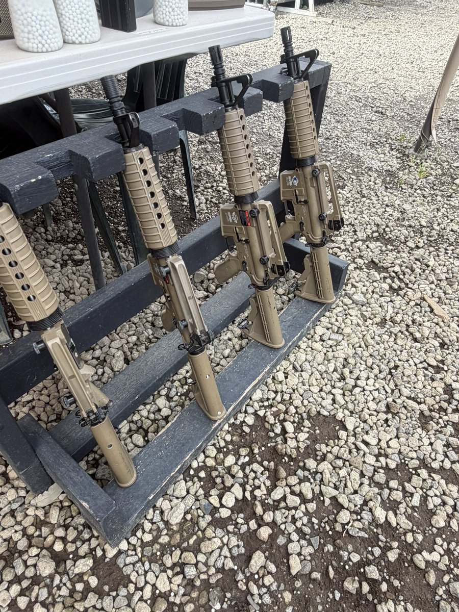 とみけん tweet media