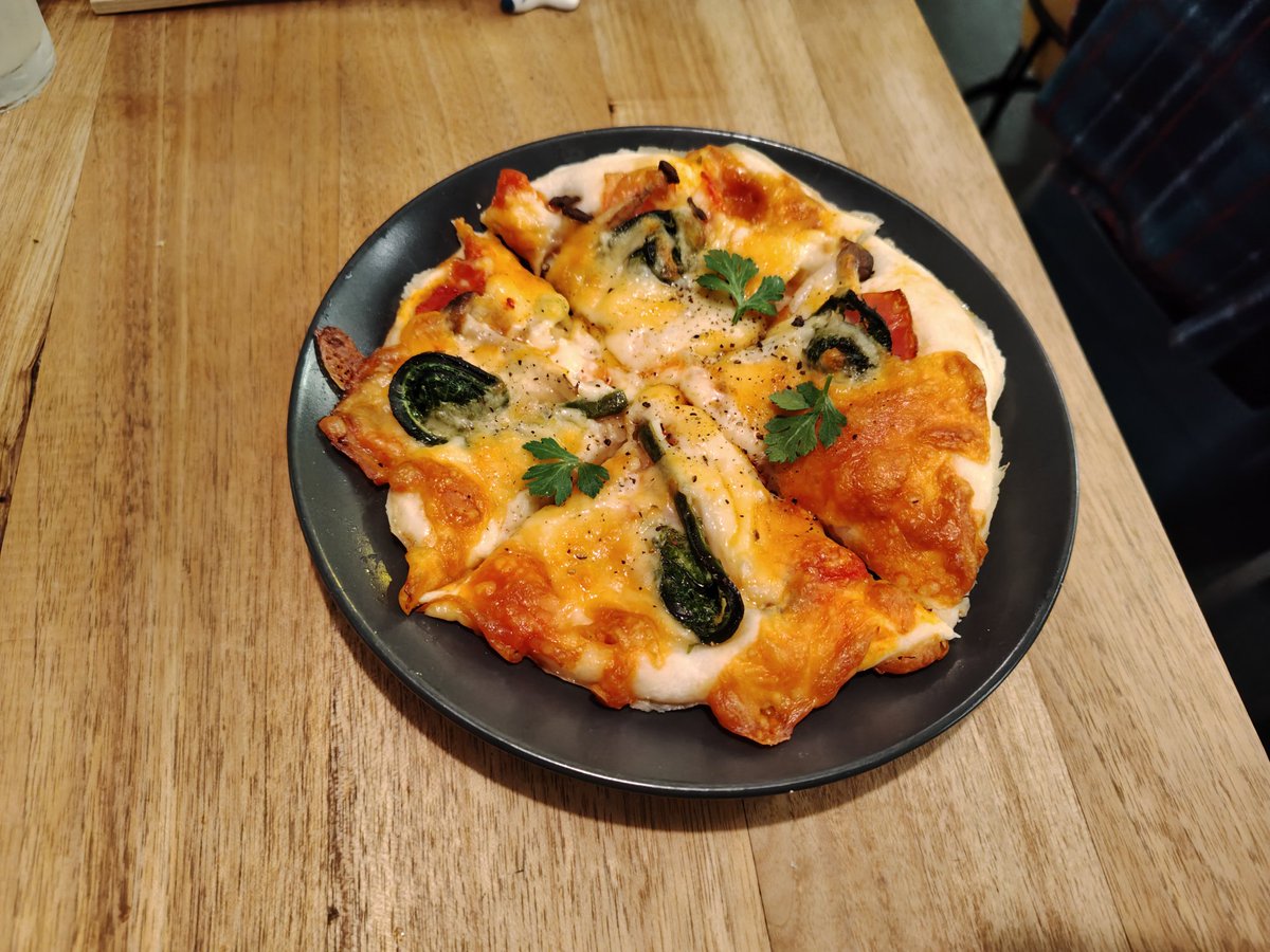 midori7764's tweet photo. 昨夜は職場の若手ちゃんとご飯へ。
ずっと行きたかった、スピカ旅行社さん。
初物の蕨美味しかった〜！こごみがこんなにアレンジされてて面白かったし、とっても美味しかった☺️
昨日はノンアルだったけど、今度はアルコールもいただきたいな。
パスポート可愛かったので、絶対また行きますー＼(^o^)／ https://t.co/ohQe8Dlnkf
