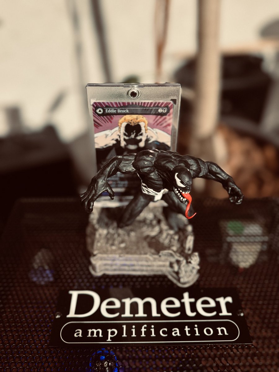 ryukawamura's tweet image. というわけでコマンダー普及大使（自称）
としては統率者置き文化を流行らせたい

もう戦いは0ターン目より前から
始まっているのだ！そう！
統率者置き場でな！？

※ちなみにデカすぎると同卓拒否の
可能性もあるので常識の範囲内でw

#コマンダー
#MTG