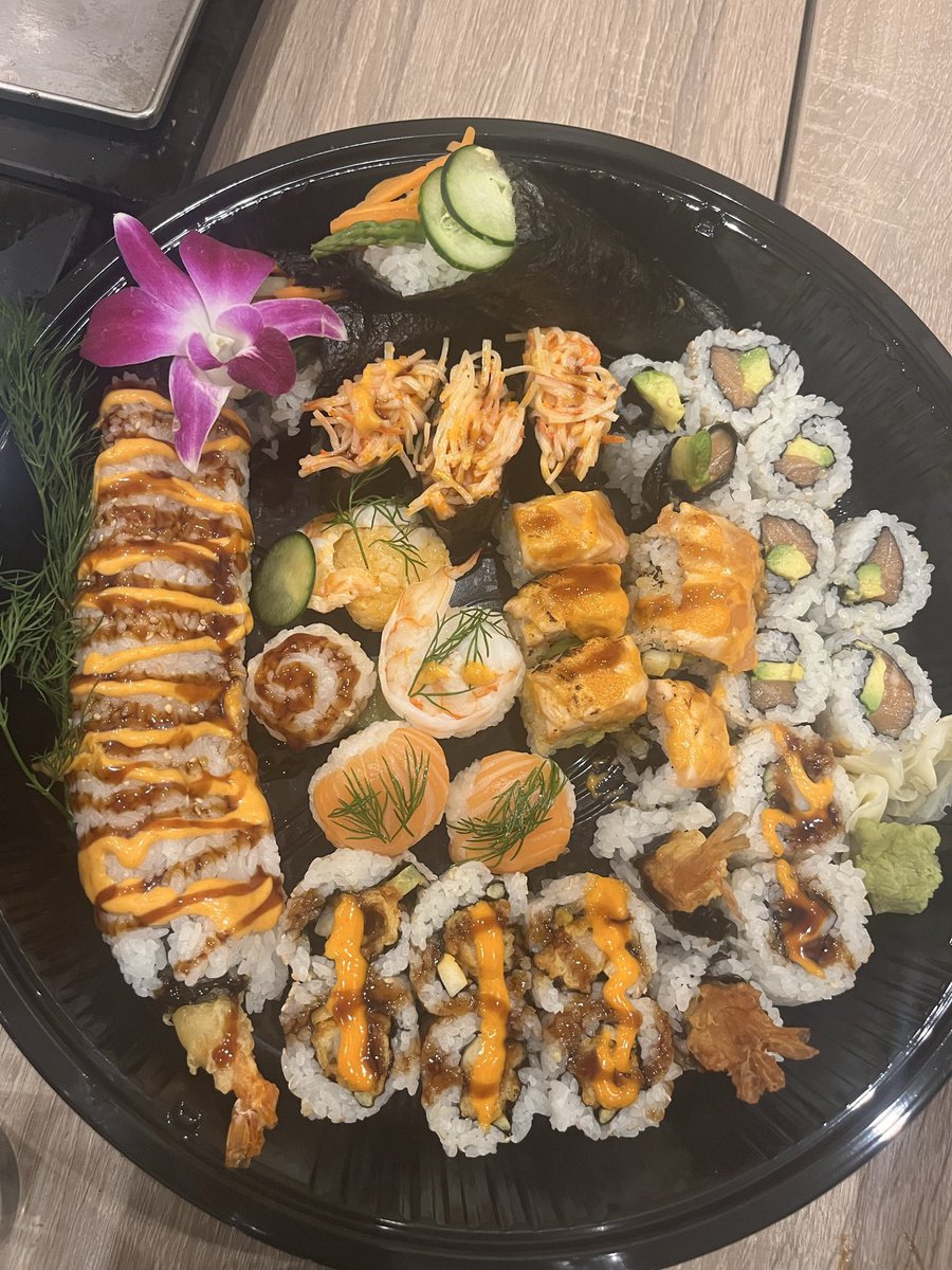 honeytwiti's tweet image. I made these 🍣 #Friyay