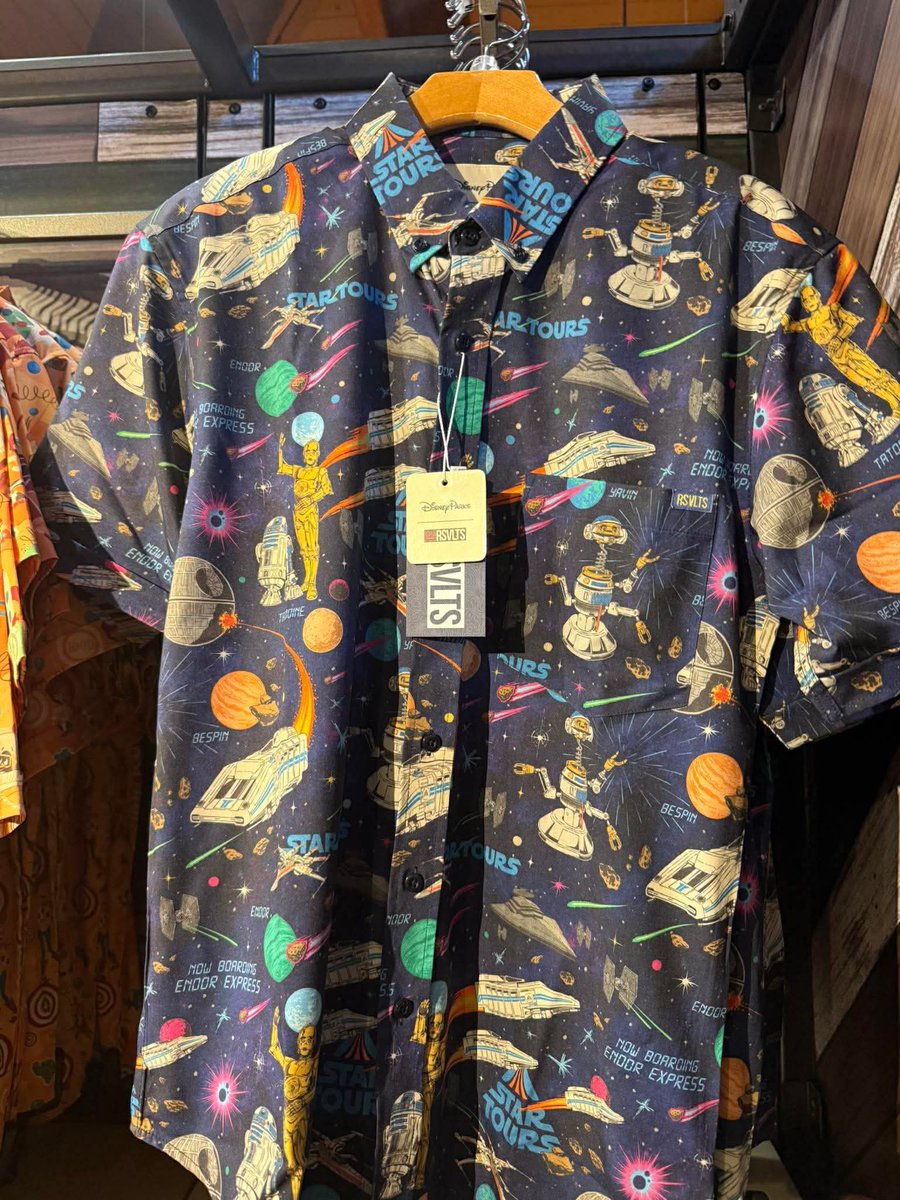 The Sons drove down to Orlando today (8 hours) to watch a concert at the <a href="/HOBOrlando/">House of Blues Orlando</a> tomorrow night. But they remembered their old man and his love for Star Tours. Can’t wait for them to bring this back with them.