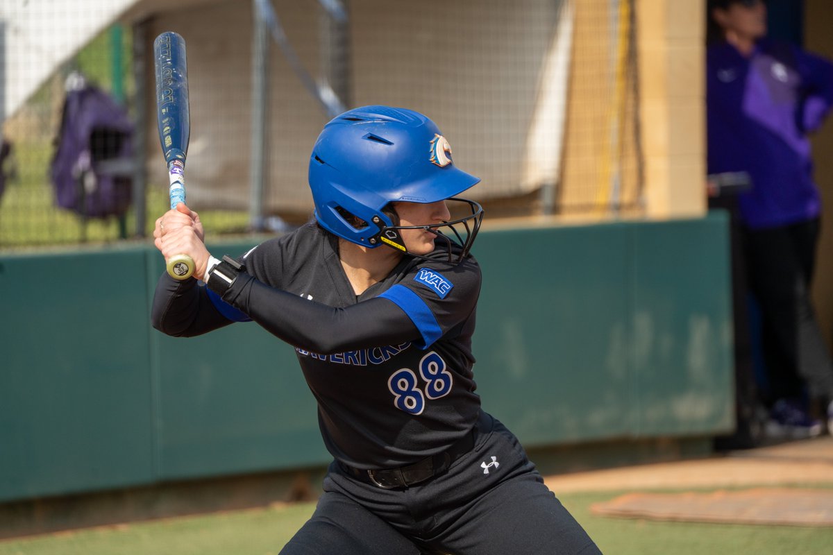 UTAMavsSB's tweet photo. B4 | GET IT @MarleyNeises 🤪

Neises sends a double to left field, scoring @ValeriaFeeney !!

UTA TAKES THE LEAD, 5-6🫡

#BuckEm🐎 https://t.co/4ifN2AFKxp