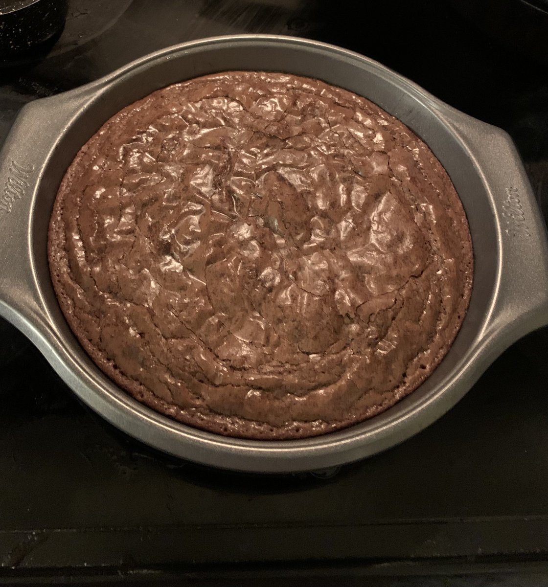 in My cheesecake pan so who wants rounded corner piece brownies