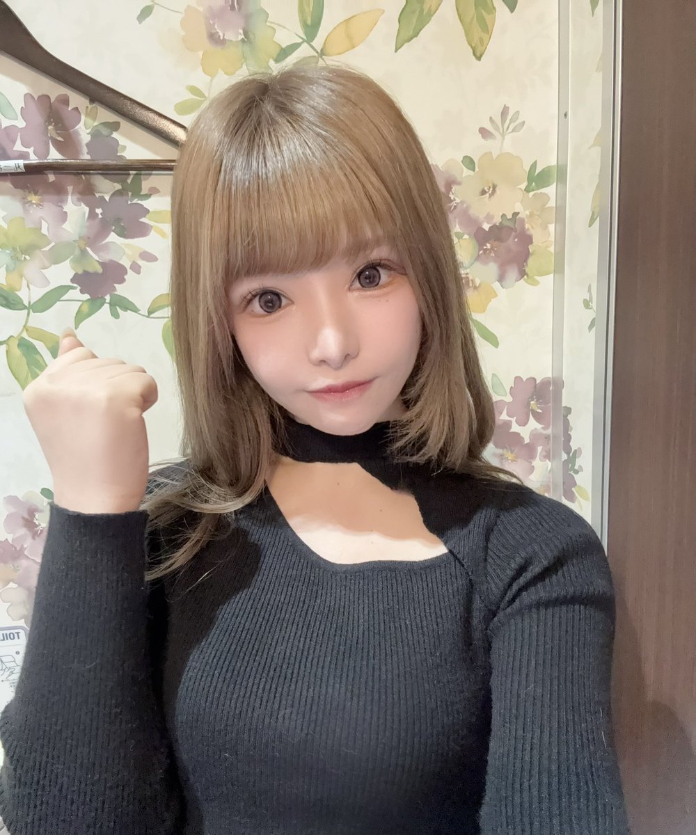 朝一の入場は約60名様╭( ・ㅂ・)و ̑̑ 8番をゲット‼️ よいしょー