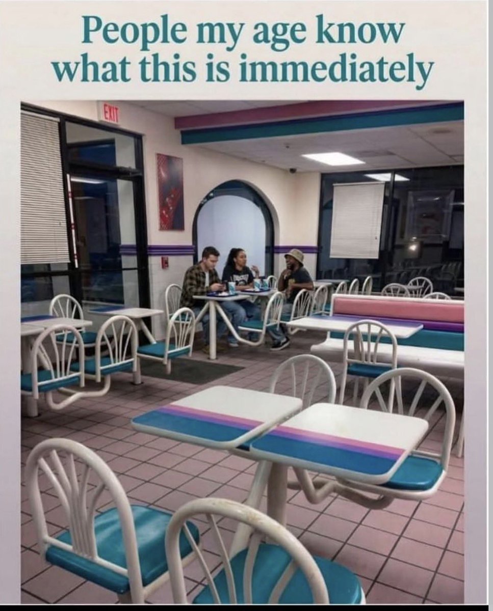 TheLizVariant tweet media