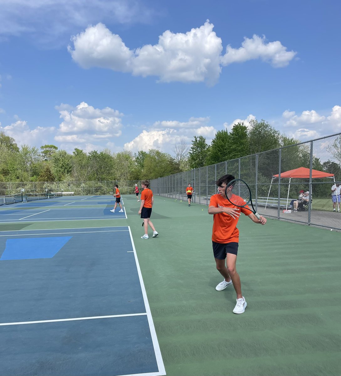 LPawTennis's tweet photo. Dropped a tough match to Mason B losing 3-2. Tigers now 12-2. @Loveland_AsstAD @LHSTigerAD https://t.co/w2nLkMbEzA